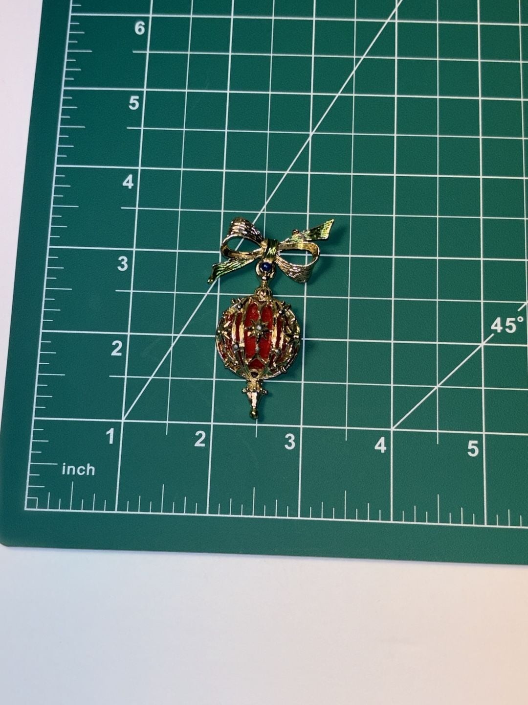 Vintage Christmas Bulb Ornament Brooch Pin Gold Tone Red Enamel Green Bow