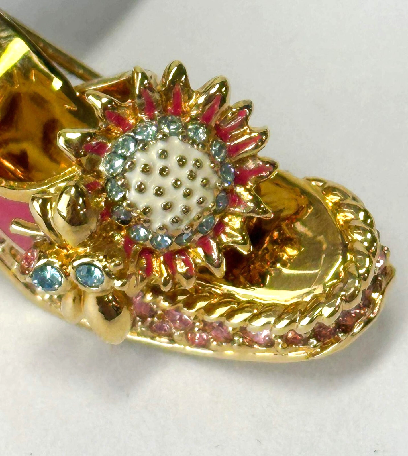 NEW ST. JOHN Pin Brooch Wedge Shoe Flower 24 KGP Pink Multicolor Vintage