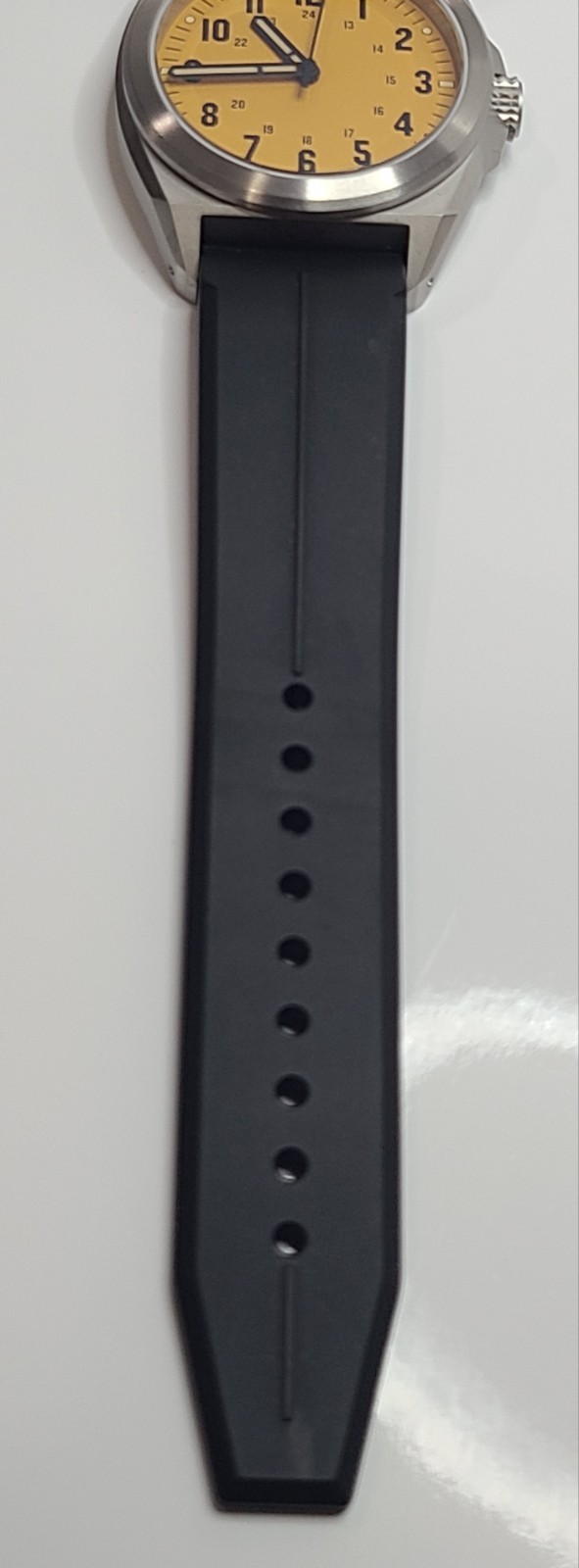 RZE Valour 38 Titanium Automatic Yellow Dial 100M Rubber&Nylon Straps Sapphire
