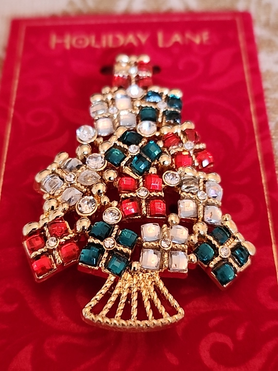 Holiday Lane Gold Tone Christmas Tree w/ Colorful Stones Brooch Pin 2.25″ x 1.75