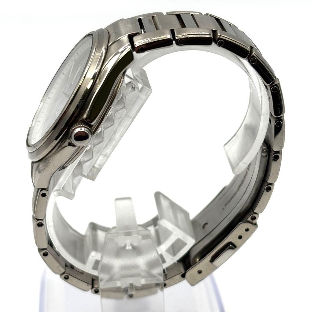 Working ,SEIKO solar-powered titanium watch with mother-of-pearl dial,From Japan