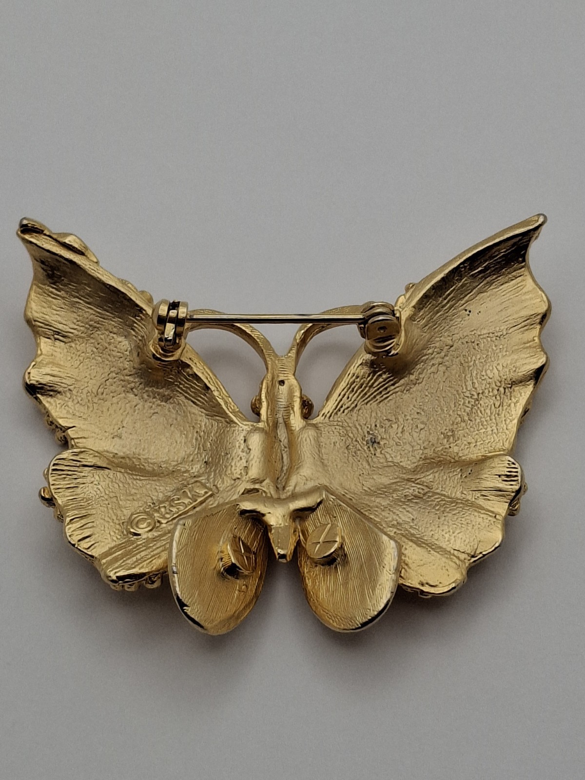 BSK 1970’s Butterfly Daisy Brooch Lapel Pin 2″ x 2.25″