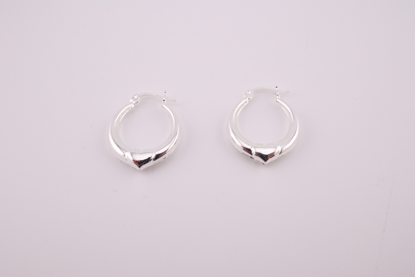 Women’s Sterling Silver Heart Hoop Earrings Polished Lightweight Jewelry **
