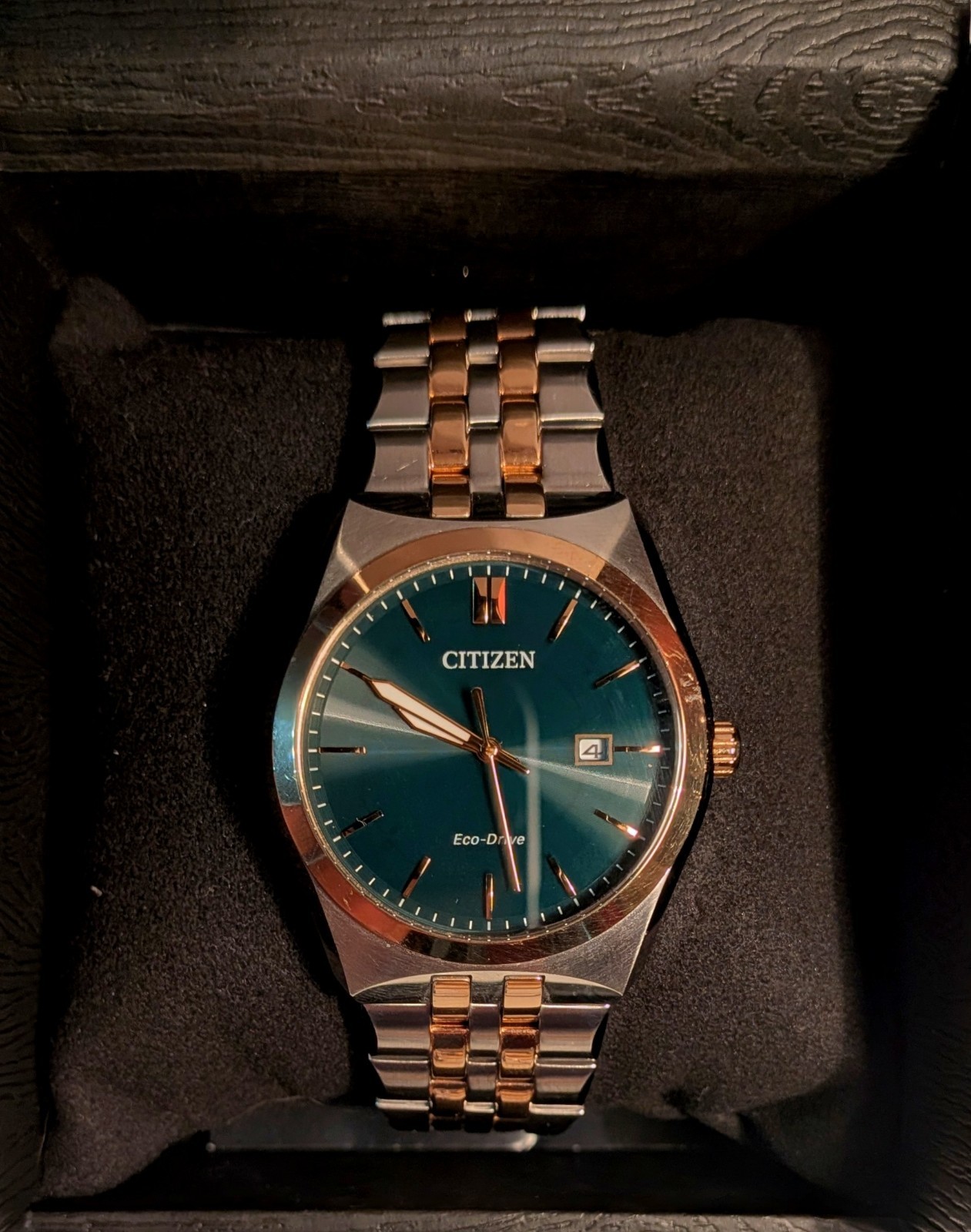 Citizen Corso Eco-Drive Formal Mens Watch with a Green Dial