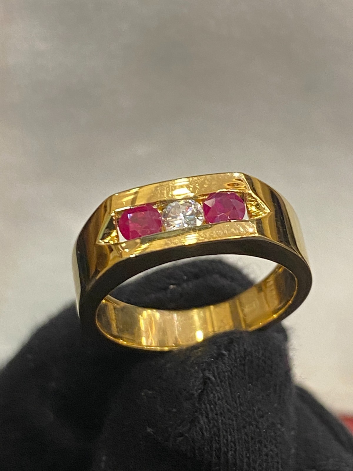 0.70 Cts Round Brilliant F/VS1 Diamonds Channel Set Ruby Men’s Ring In 18K Gold