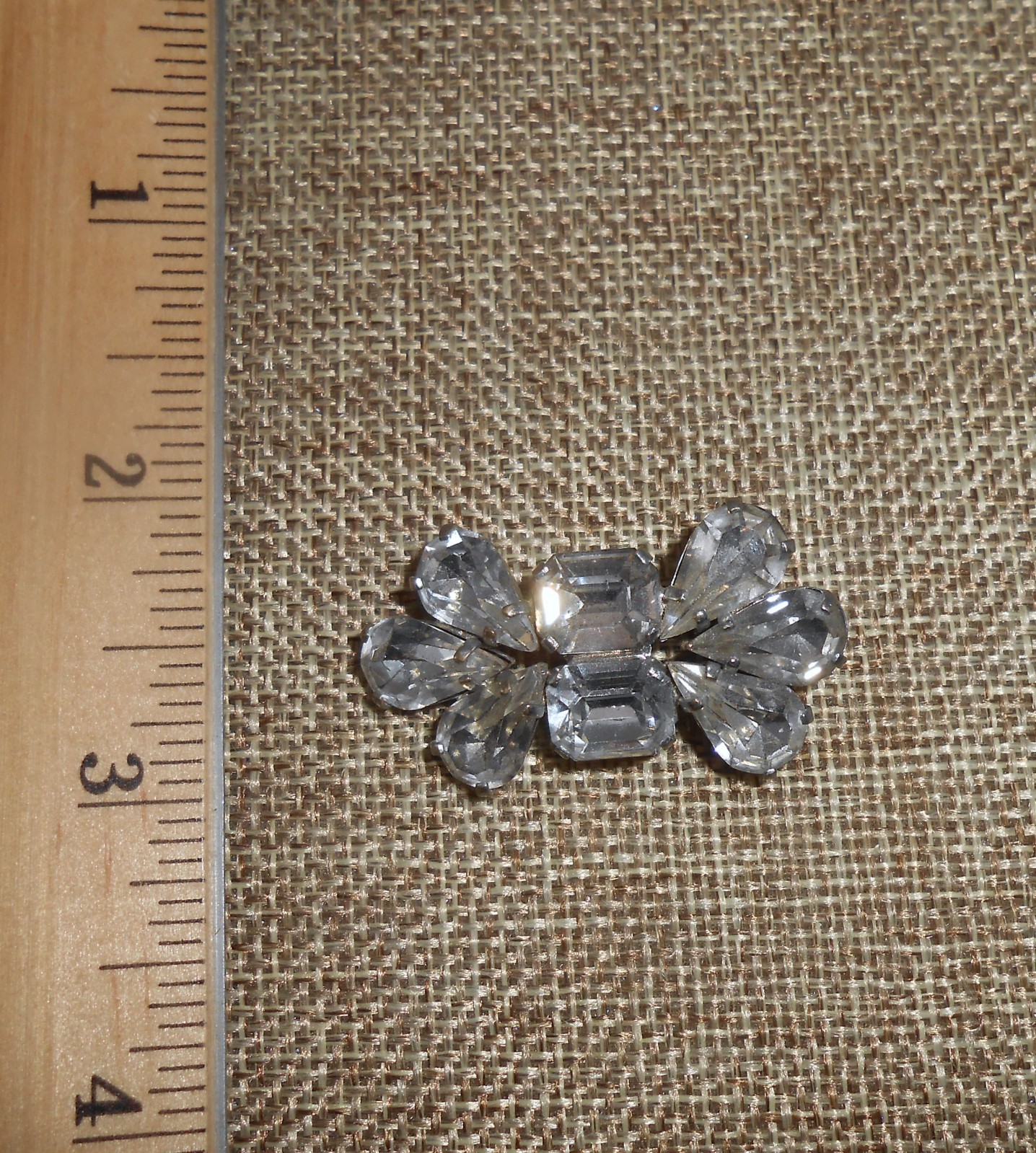 Vintage CZECHO CZECHOSLOVAKIA Clear Crystal Stones Brooch Pin Silver-tone J26