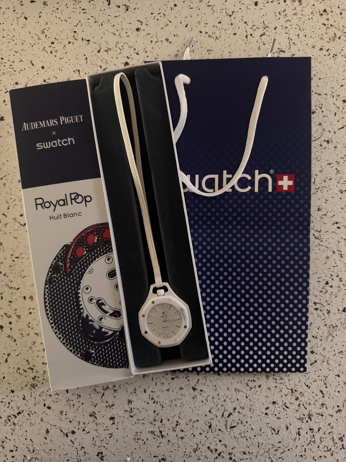 Swatch Royal Pop Huit Blanc Quartz Octagon 41mm White Leather Box Papers