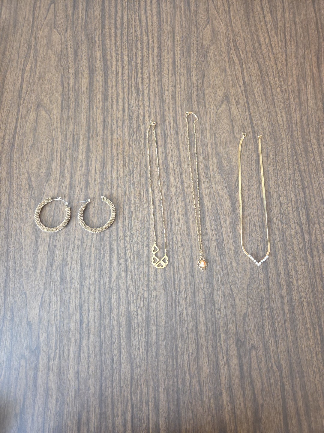 3 Beautiful Necklaces And 1 Pair Of Earrings. Never worn
