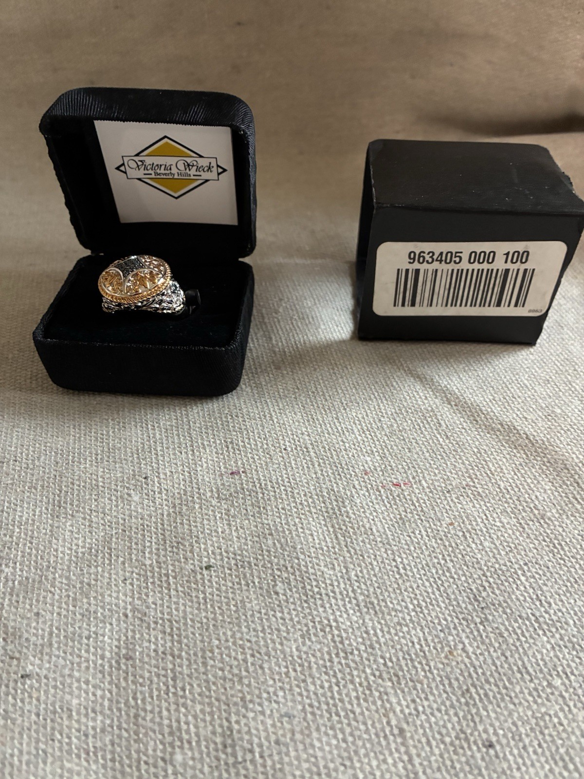 Victoria Wieck Beverly Hills Silver Banded Ring With Blue Stone Centerpiece Ring