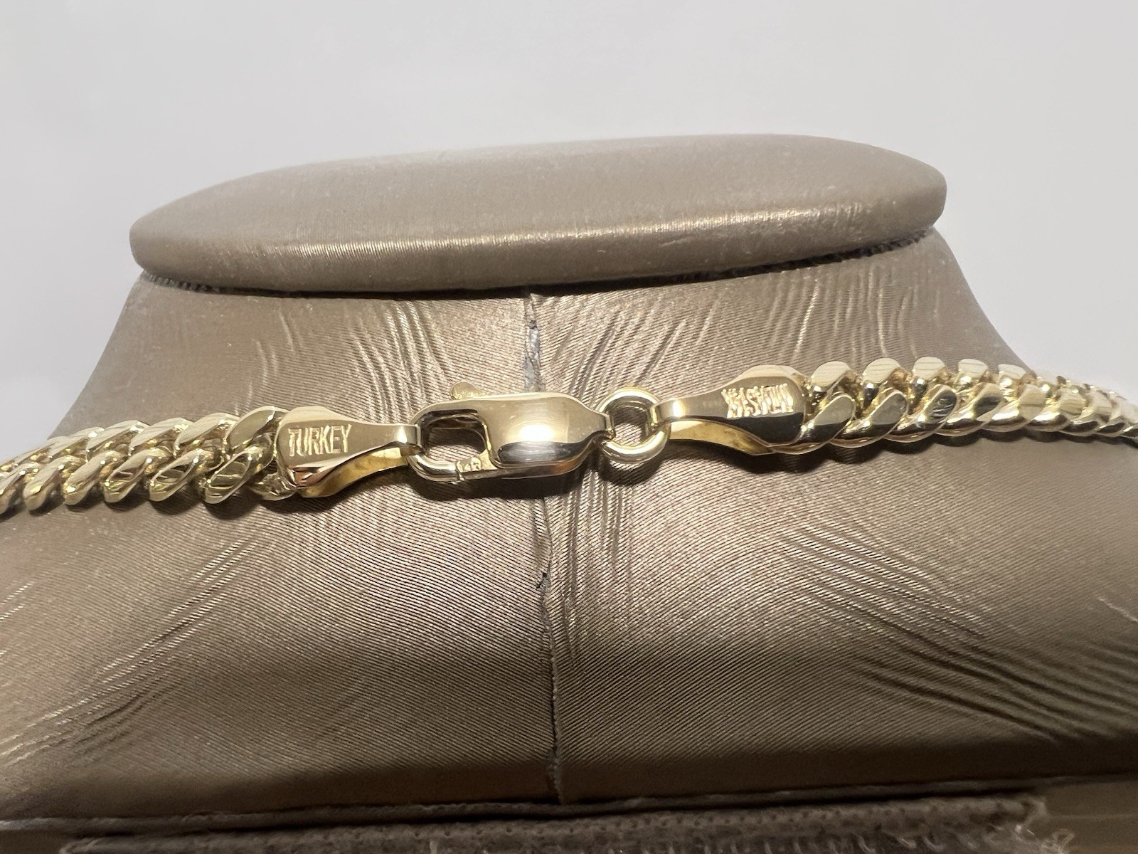 Men’s Solid 14k Yellow Gold Miami Cuban Link Chain 5mm Necklace 20” Approx. 39G.