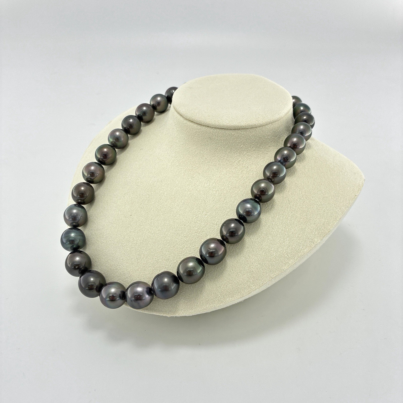 12-14.4mm Pearl French Tahiti Black Necklace Silver 18.11″