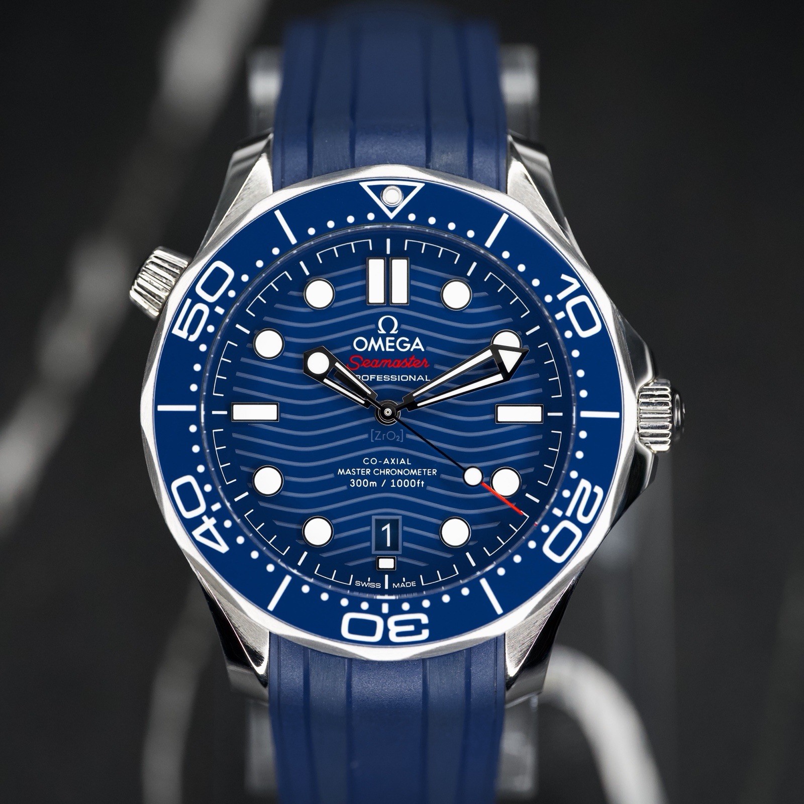 Omega Seamaster Diver 300M 42mm Blue Wave Dial Blue Rubber Strap Complete