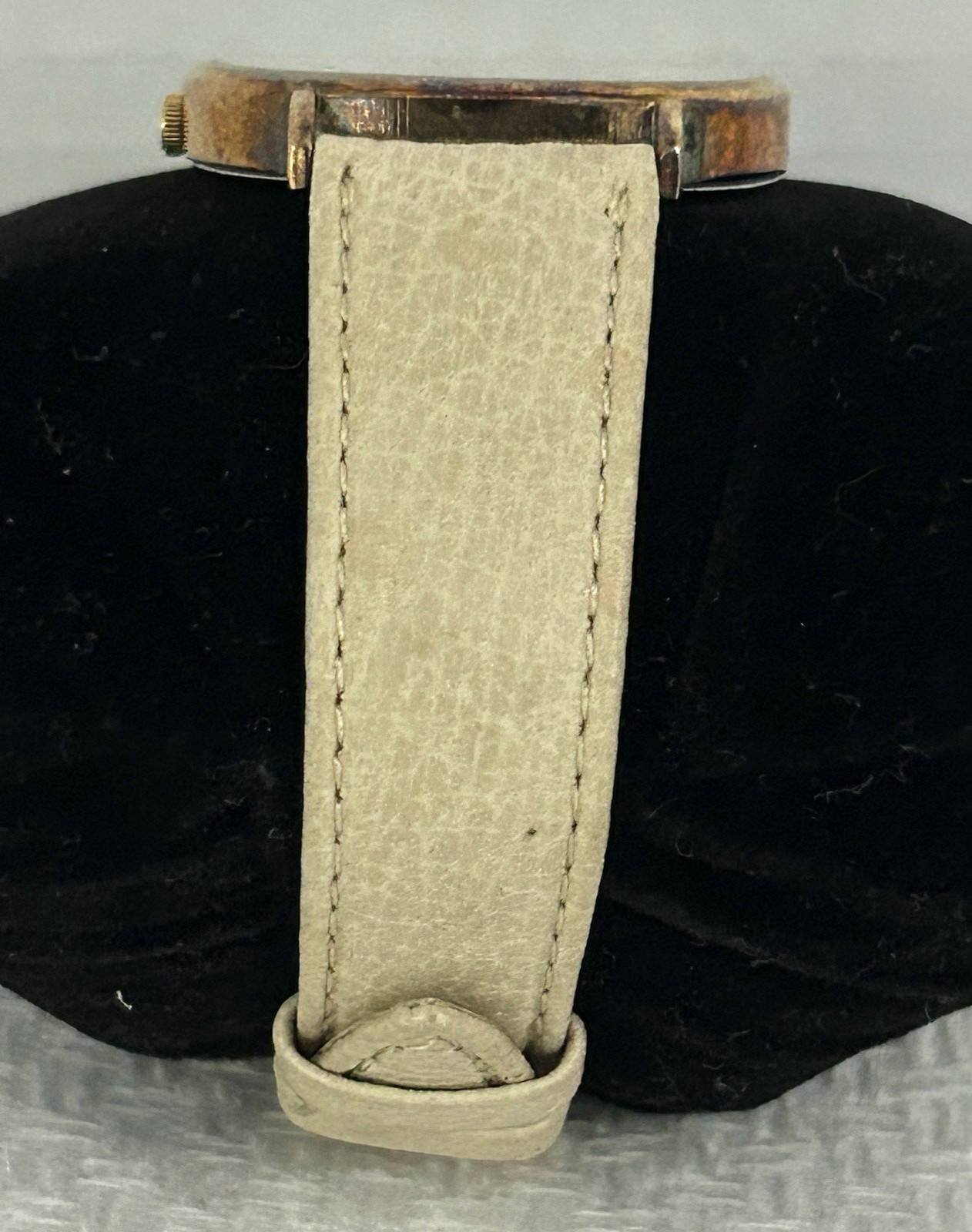 VTG Watch Hand Painted Robin Bird in Snow Artwork Dial Beige Leather New Battery