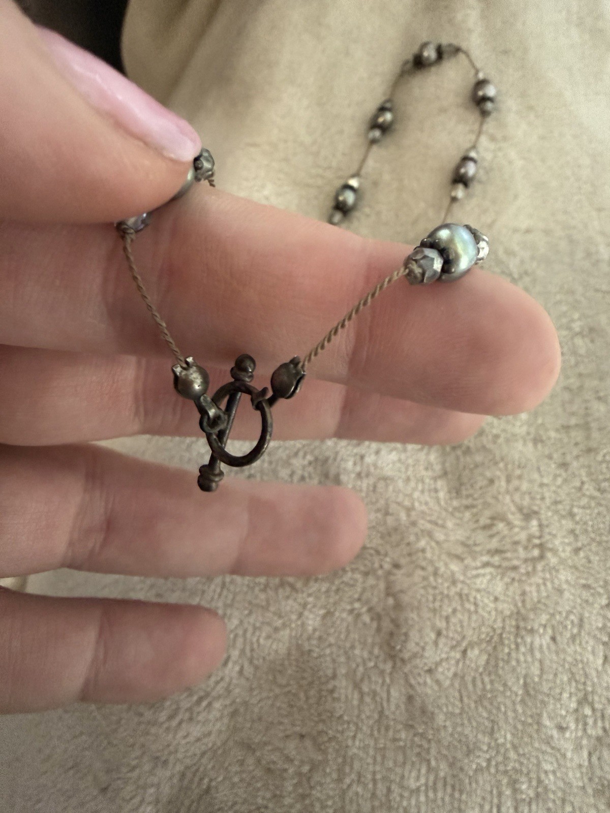 Silver tone station cable chain necklace gray simulated pearl & crystal toggle