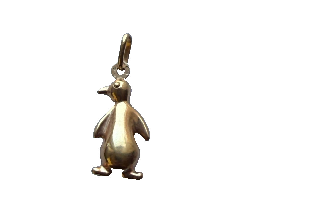 9 ct gold tall penguin pendant new 1. 2 gm
