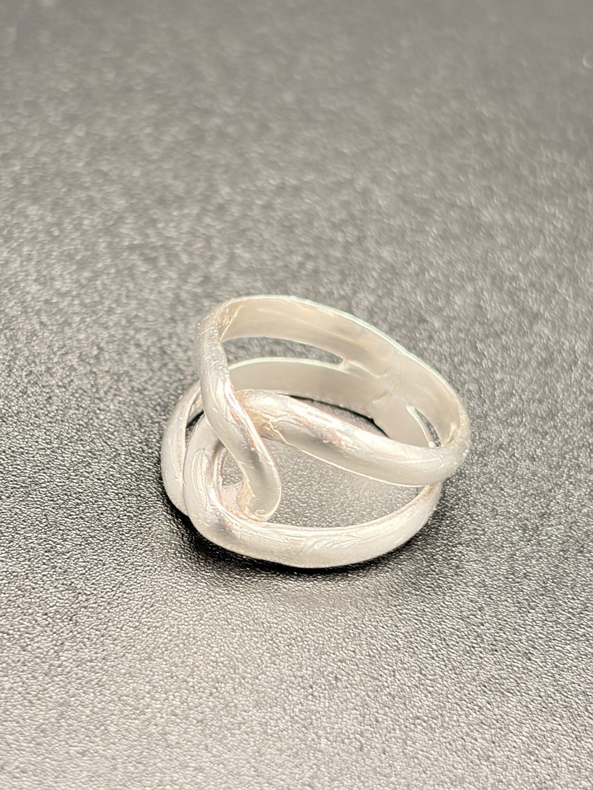 925 STERLING SILVER MEXICO KNOTTED INTERLOCKING RING BAND SIZE 8.5 ~ 5.6 GRAMS