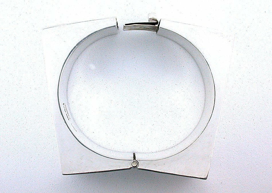 VINTAGE 2 1/10 x 2 1/10 INCH CUSTOM SQUARE 2 3/5 INCH SQUARE CUFF BRACELET