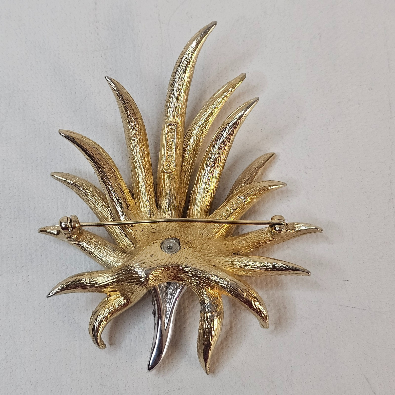 Boucher 7942P Leaf Bouquet Brooch Flower Plant GoldTone Clear Rhinestone Damaged
