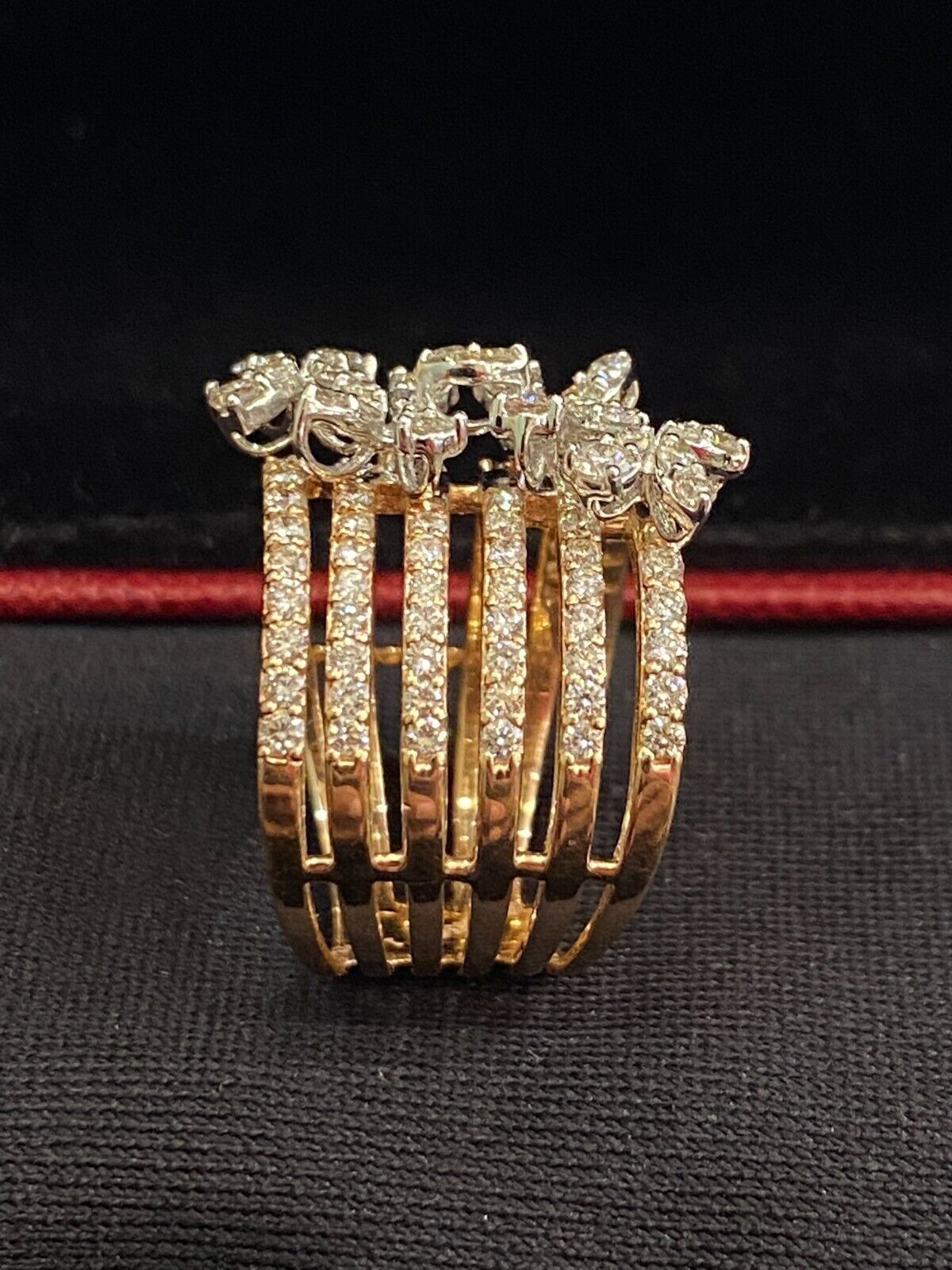 Pave 1.90 Cts Round Brilliant Cut Diamonds 3-Flower Wedding Ring In 585 14K Gold