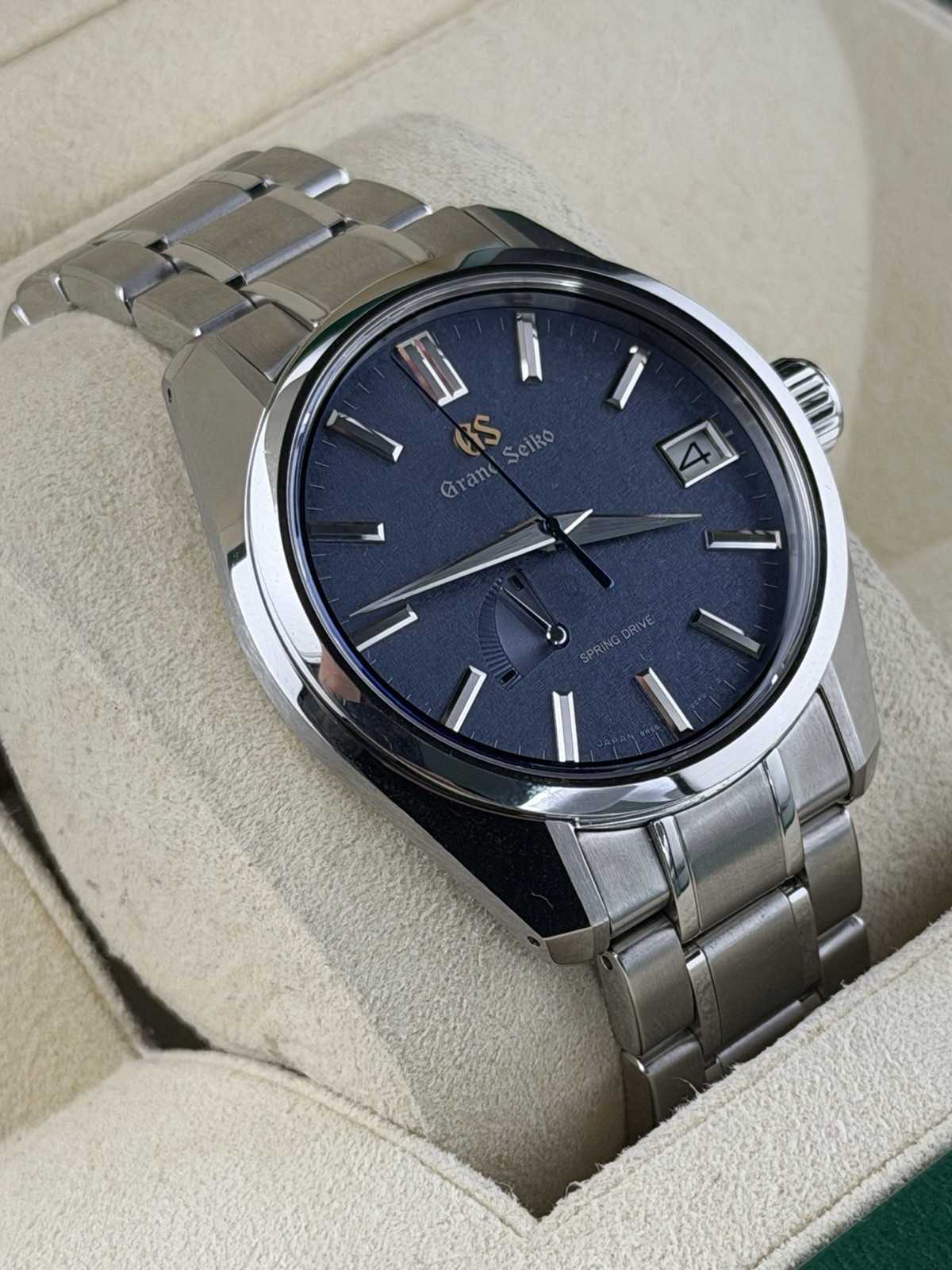 2024 Grand Seiko Blue Kirazuri 40mm Stainless Steel Automatic Watch SBGA507 B+P