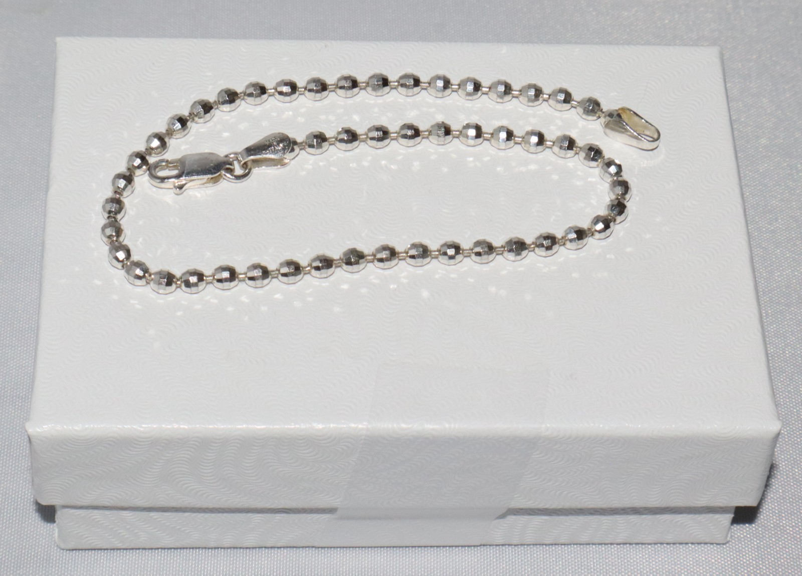 Sterling Silver Diamond Cut 2mm Beaded Italy Bracelet or Anklet 8 1/2 inches