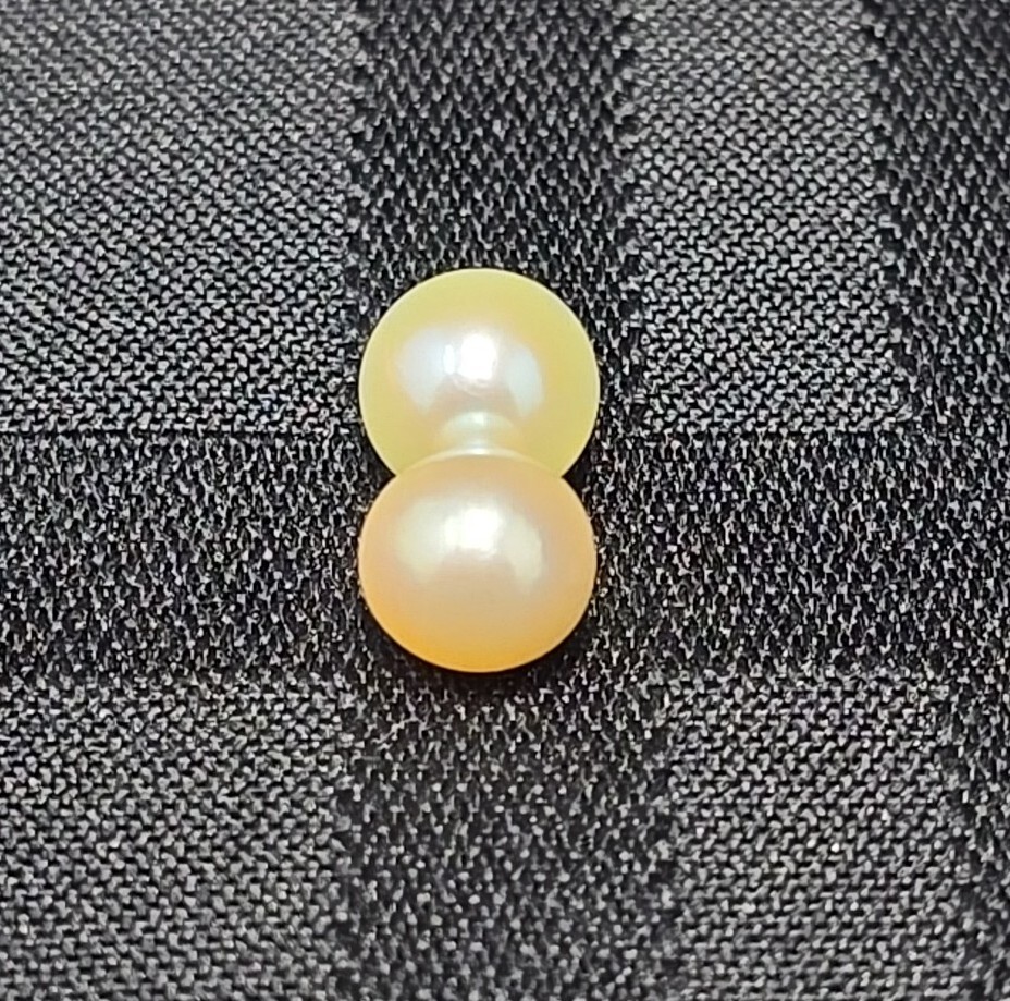 ⚪️Vintage MURATA (2) Loose Pearls 8.22mm/7.44mm Peach/Ivory GENUINE/NO HOLES