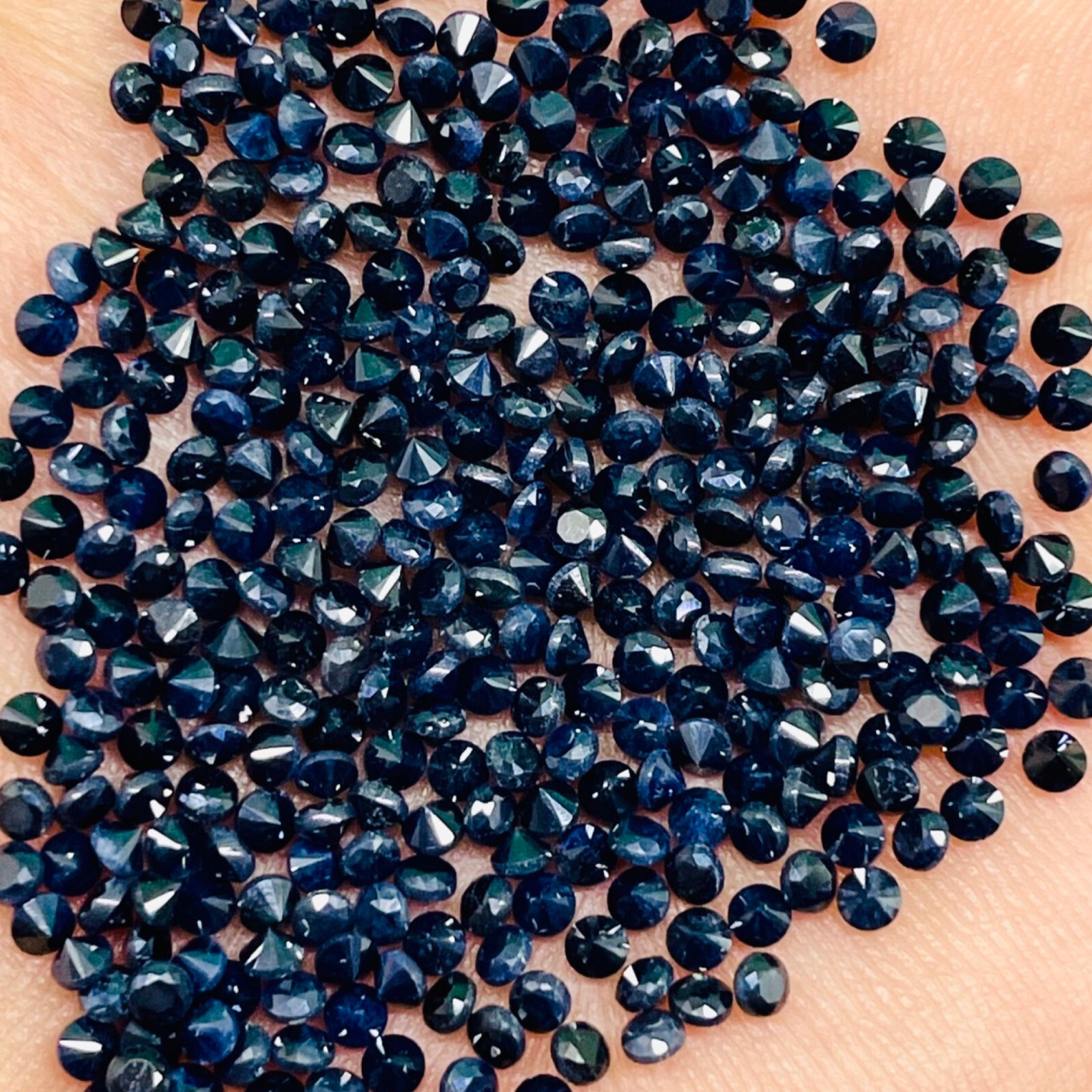 Natural Blue Sapphire 50 Pcs 2.5mm Round Diamond Cut Calibrated Loose Gemstones