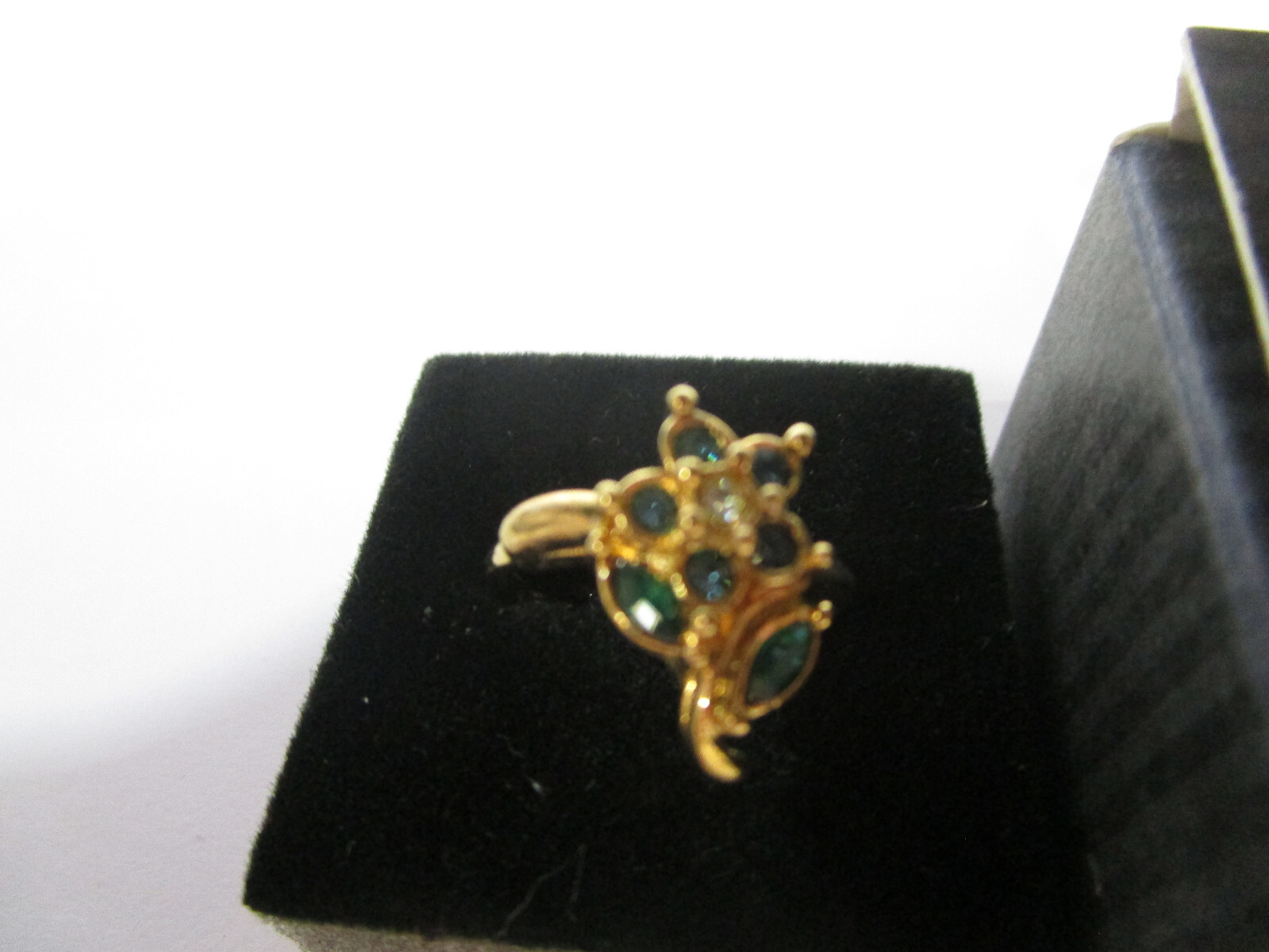 Avon Precious Flower Ring Size 6 Costume Jewelry 1992