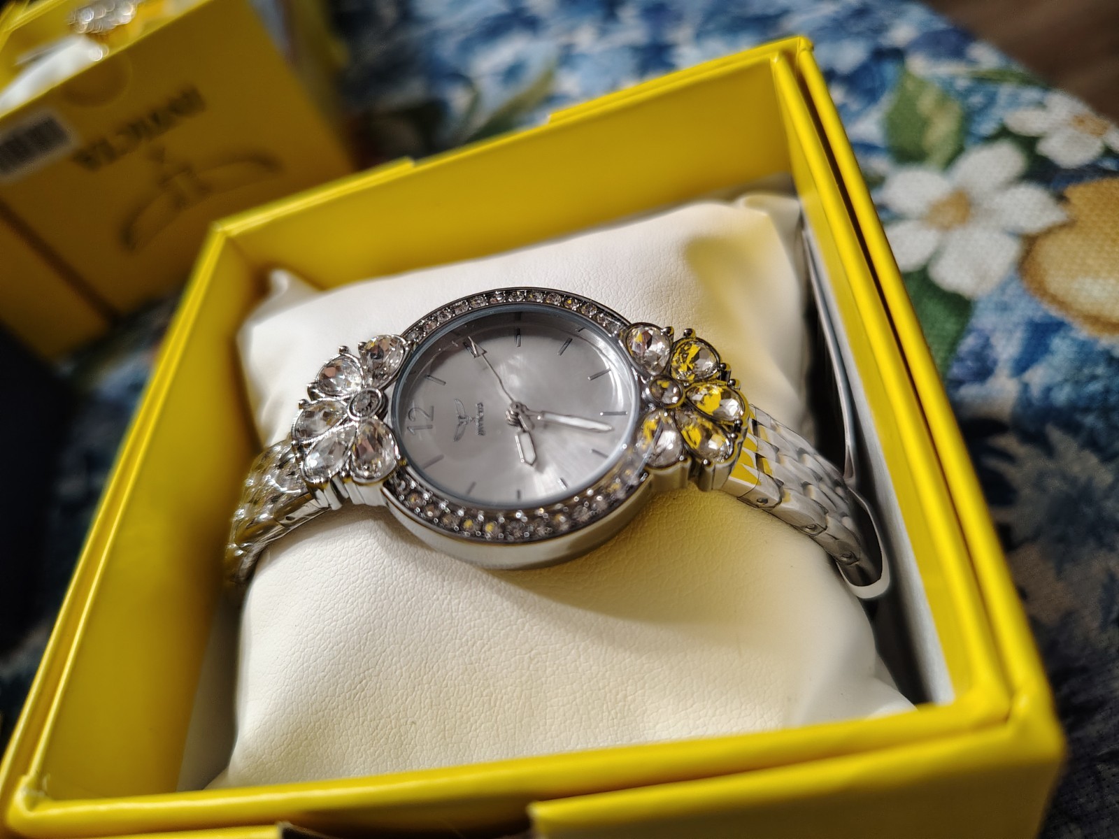 Invicta Wildflower 69111 Women’s Quartz Watch White Dial Crystal Bracelet NIB