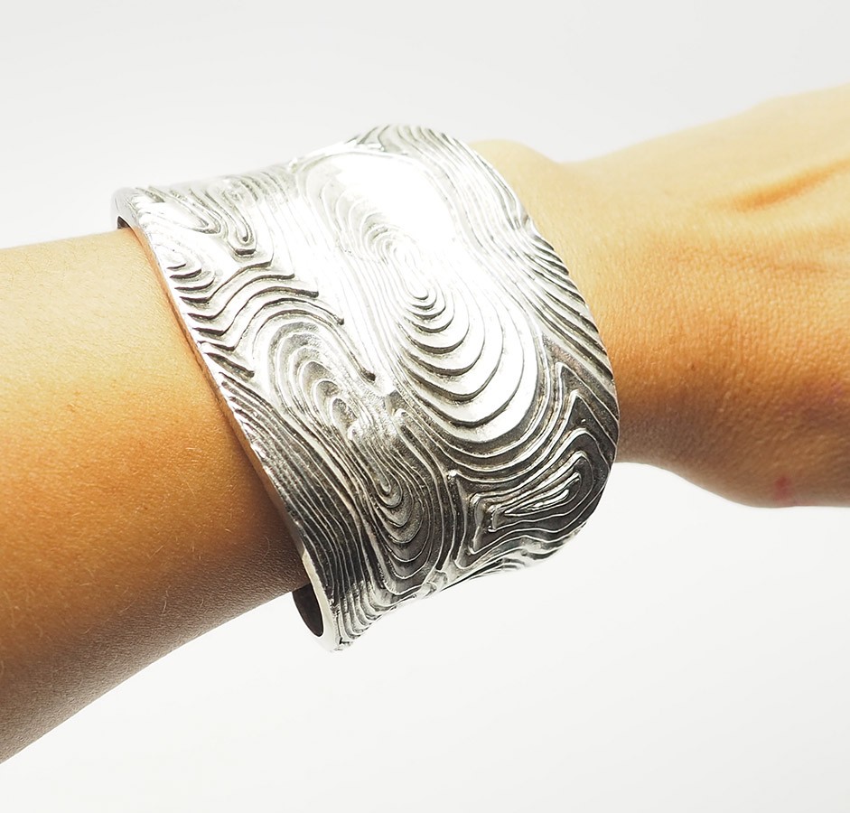 Stunning wide wood grain sterling silver Moderne cuff bracelet by Stephen Dweck