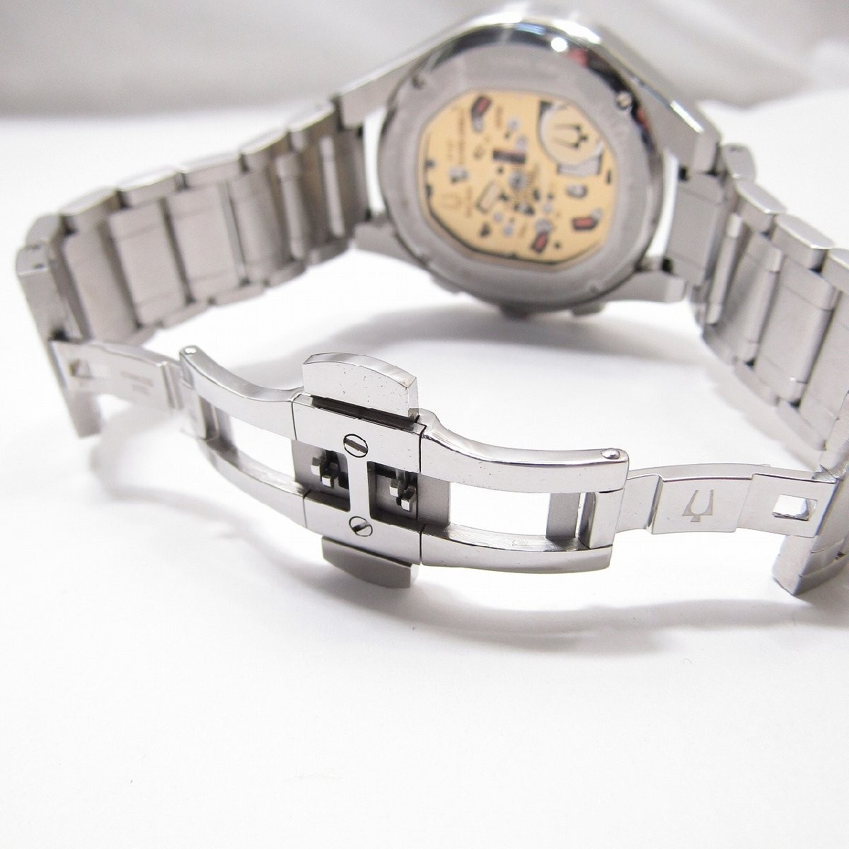 Excellent condition BULOVA Curv collection men’s wristwatch quartz 96A297