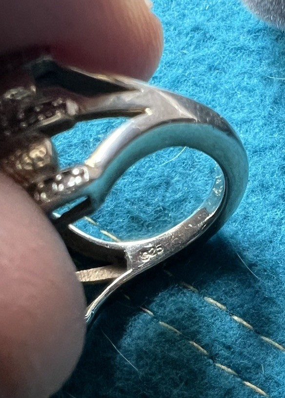 Vintage Sterling Silver Heng Ngai HN with Crystal Rhinestones Ring Size-8.5 D24