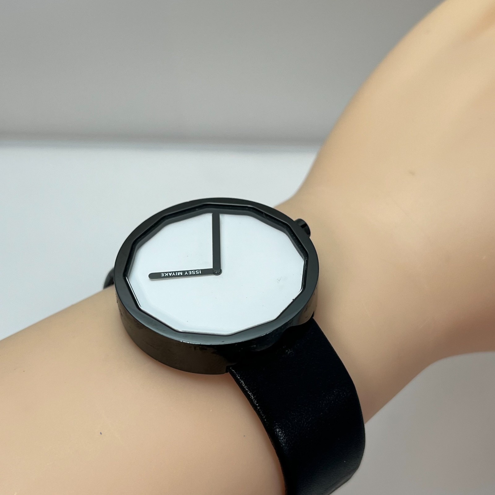 Seiko ISSEY MIYAKE TWELVE Unisex Qz Watch by NAOTO FUKASAWA JAPAN w/Box #203B