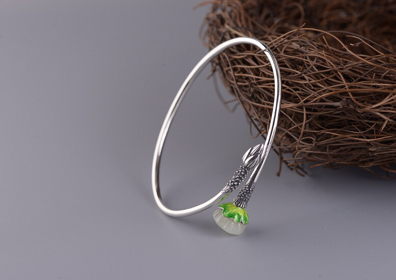 I05 Bangle Silver 925 with Lotus Flower Bud White Jade Cloisonne Green