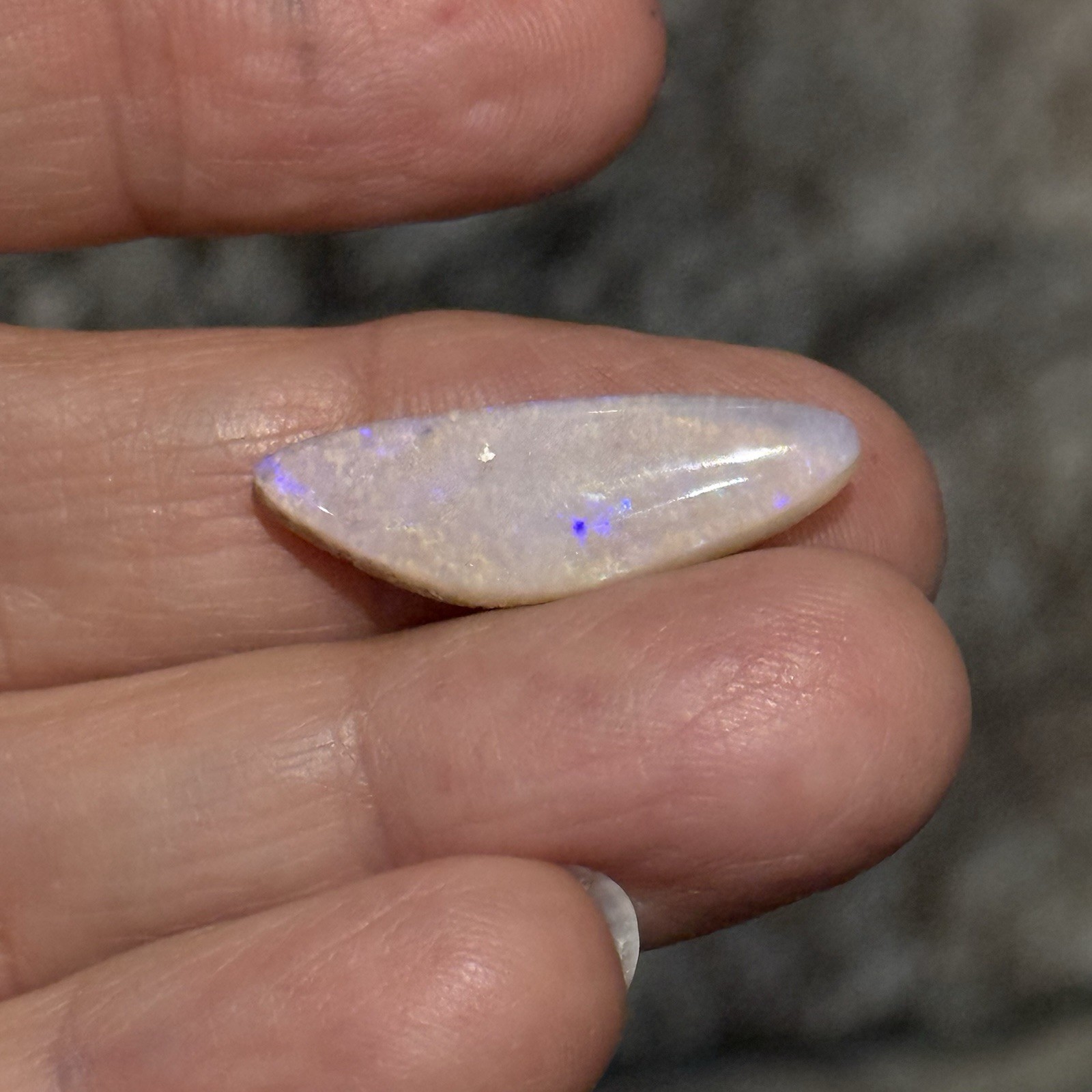 6.2ct 25.8×8.5×4.7mm Fine Natural Australian Crystal Pipe Opal Cabochon Gem