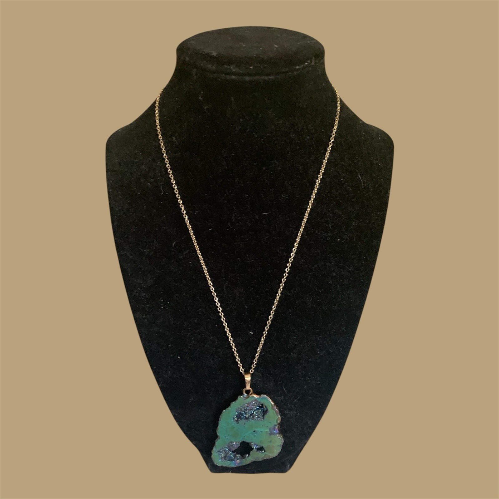 Titanium Druzy Geode Pendant Necklace Gold Chain Iridescent Green Crystal Boho