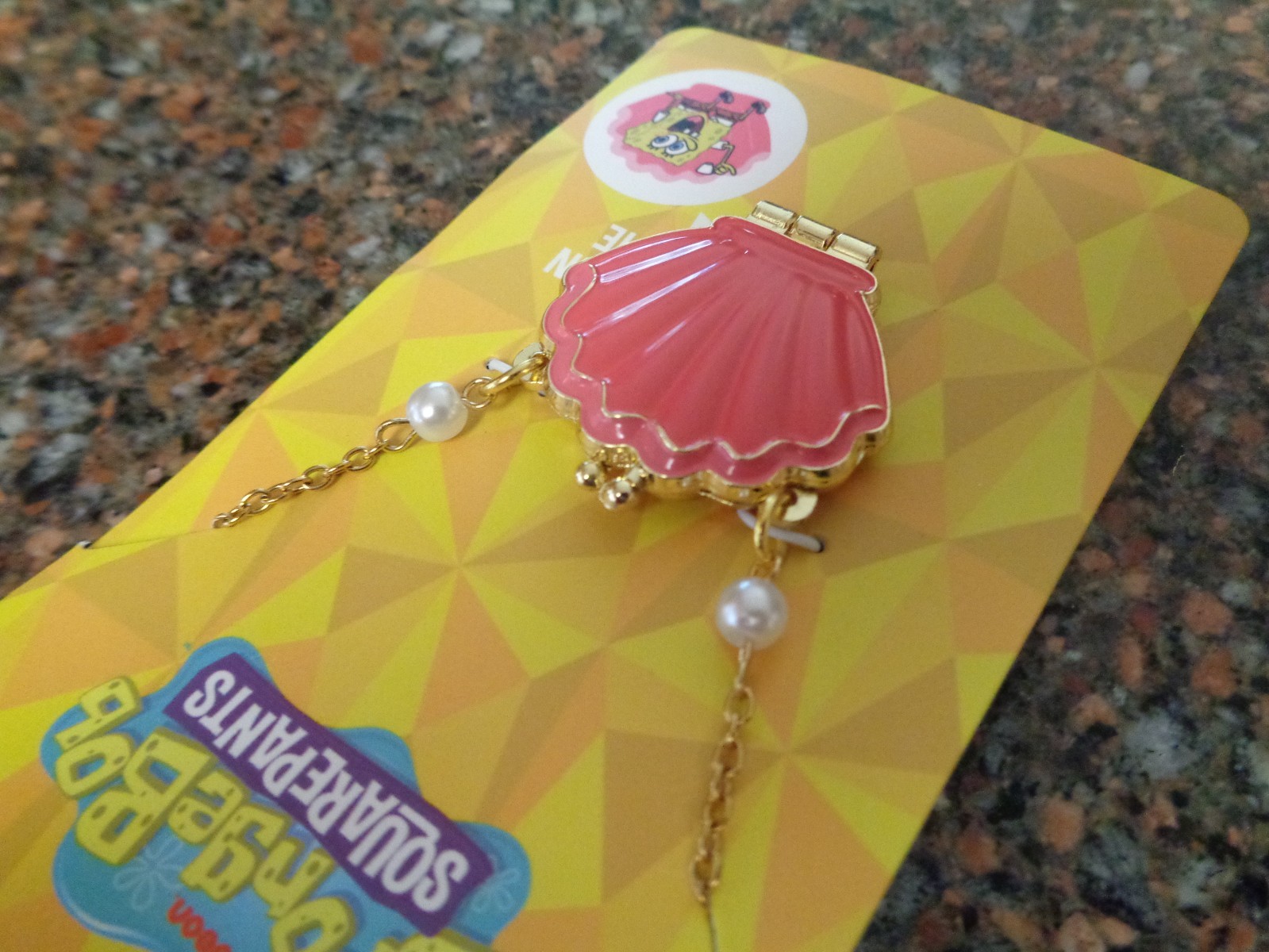 SpongeBob SquarePants Pink Clam Locket Necklace Faux Pearl Gold Tone NWT