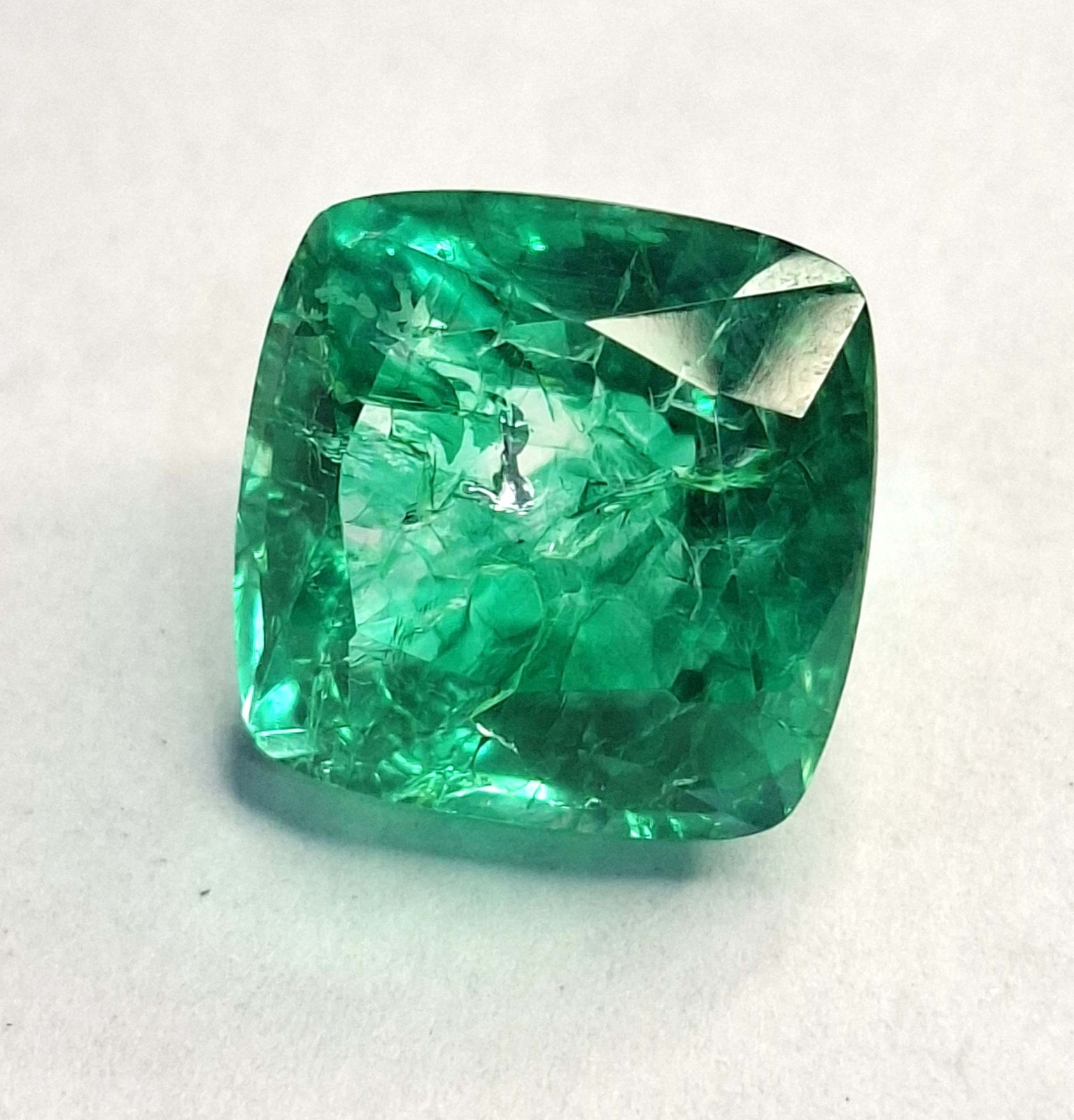Natural Green Emerald Cushion Cut 8-10 Ct Loose EGL Certified Gemstone RK757