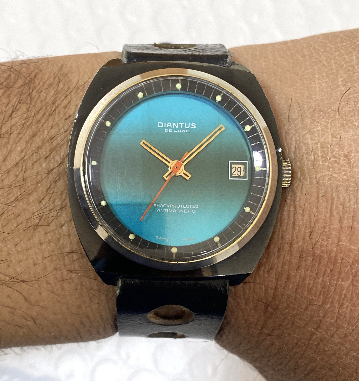 Diantus De Luxe Vintage Watch Men’s 38mm Date Swiss Made Blue Dial Very Rare