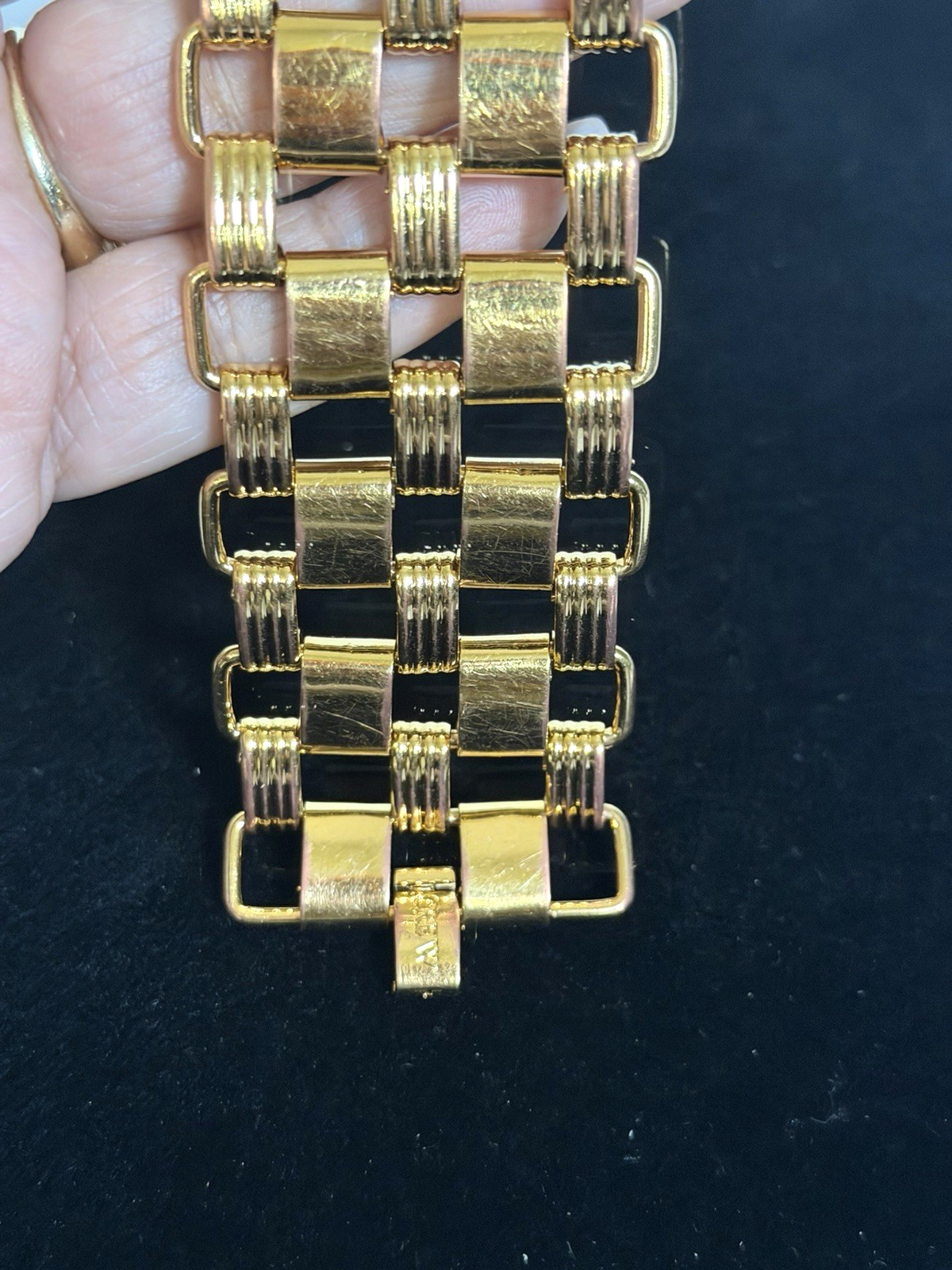 J. CREW Signed: Gold Tone Link Statement Wide 7″ Bracelet Fold Over Clasp