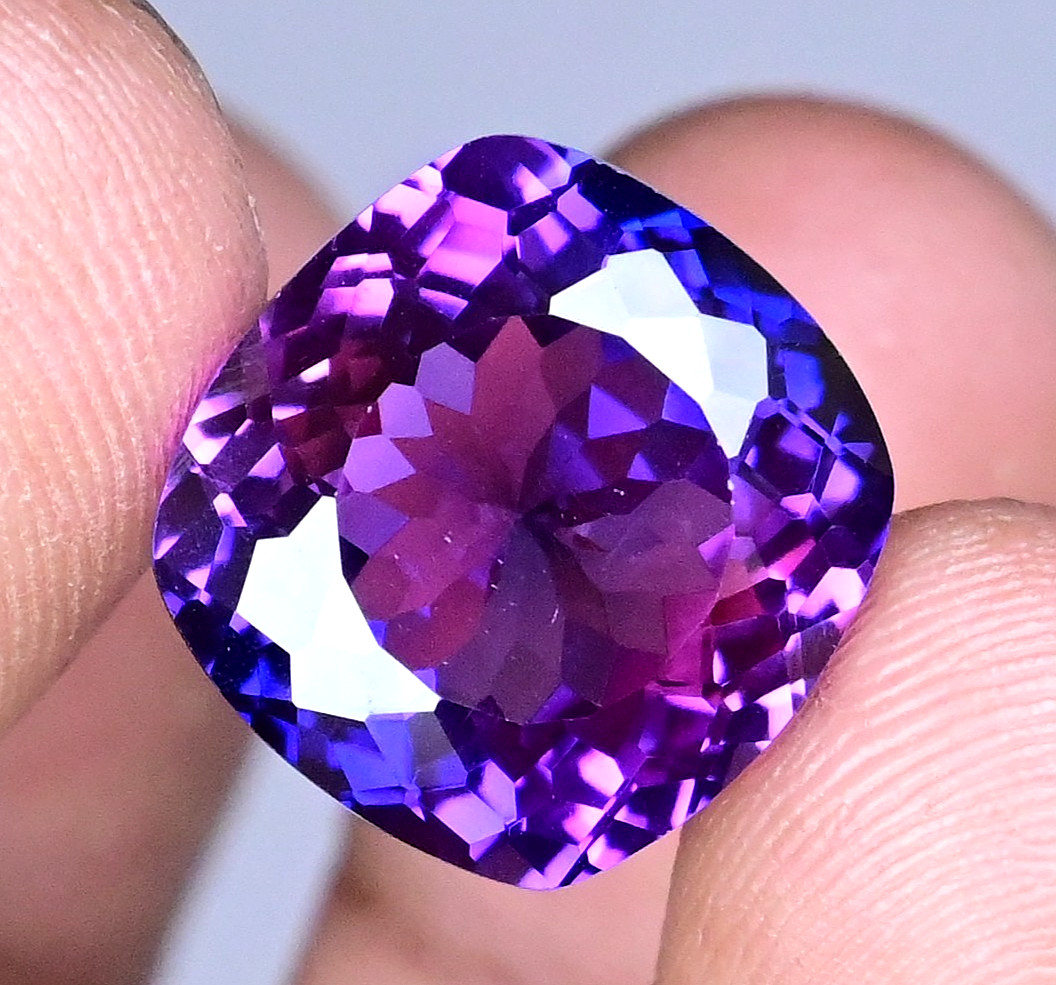 18.85 Ct Natural Boysenberry Sapphire Cushion Certified Flawless Loose Gemstone