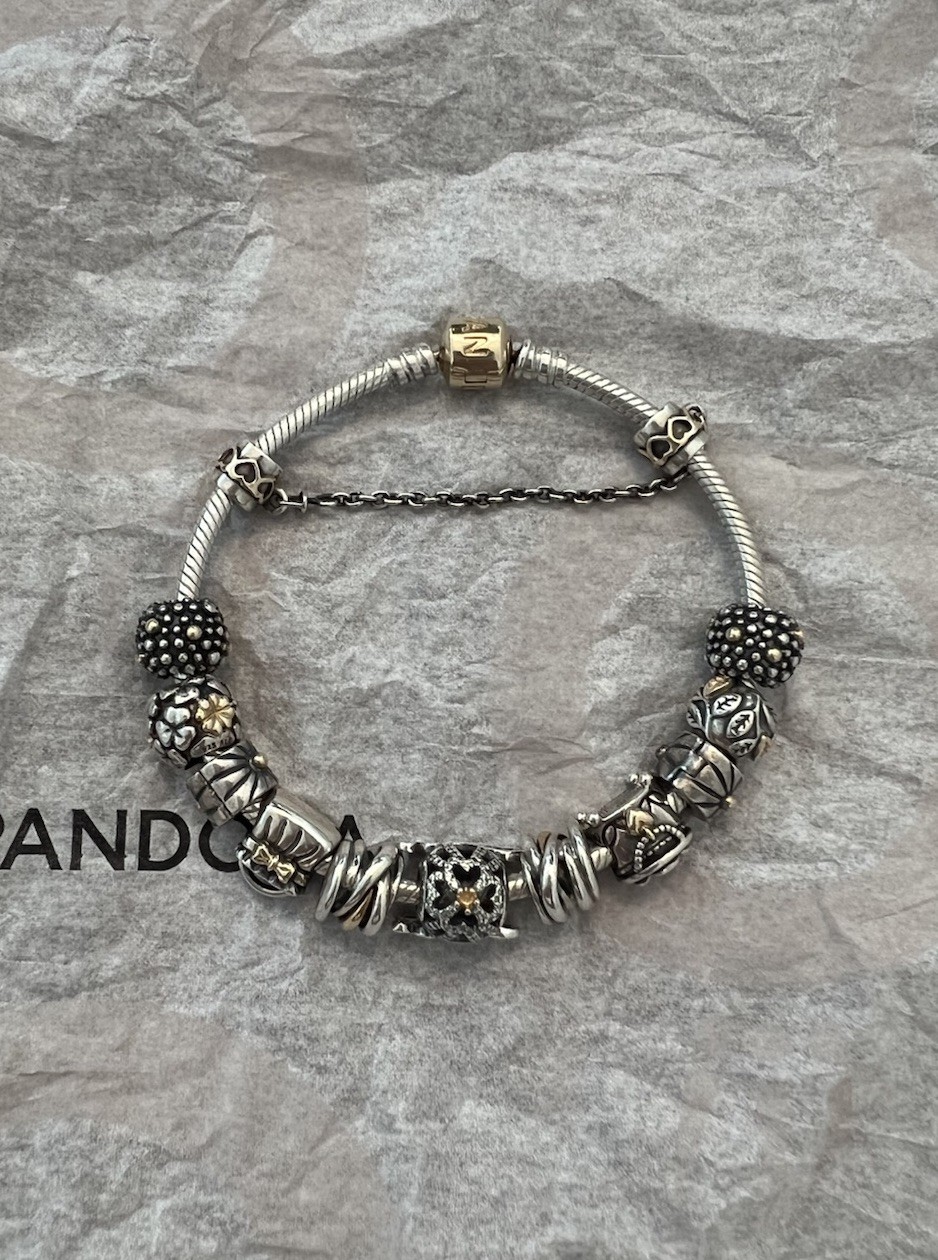 authentic pandora bracelet with charms – Retired – RARE – pre owned Two Tones