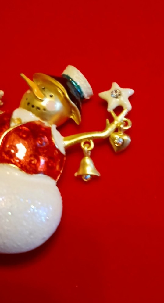 Vintage Enamel Snowmen 1990’s 2.25″ x 2″ Brooch, Christmas, Winter, red & white