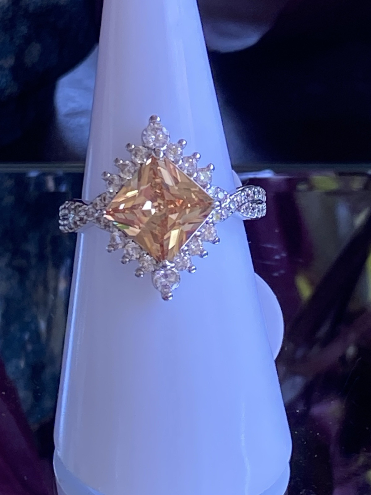 Bomb Party Ring 💍 Size 7 RG38015 “Pure Bliss” 🧡 Original Collection