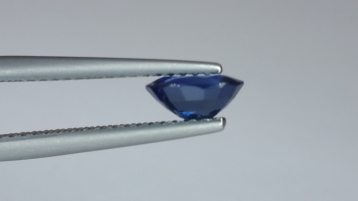 Sapphire Extraordinary GIA Certified 1.03ct 7x5mm Oval