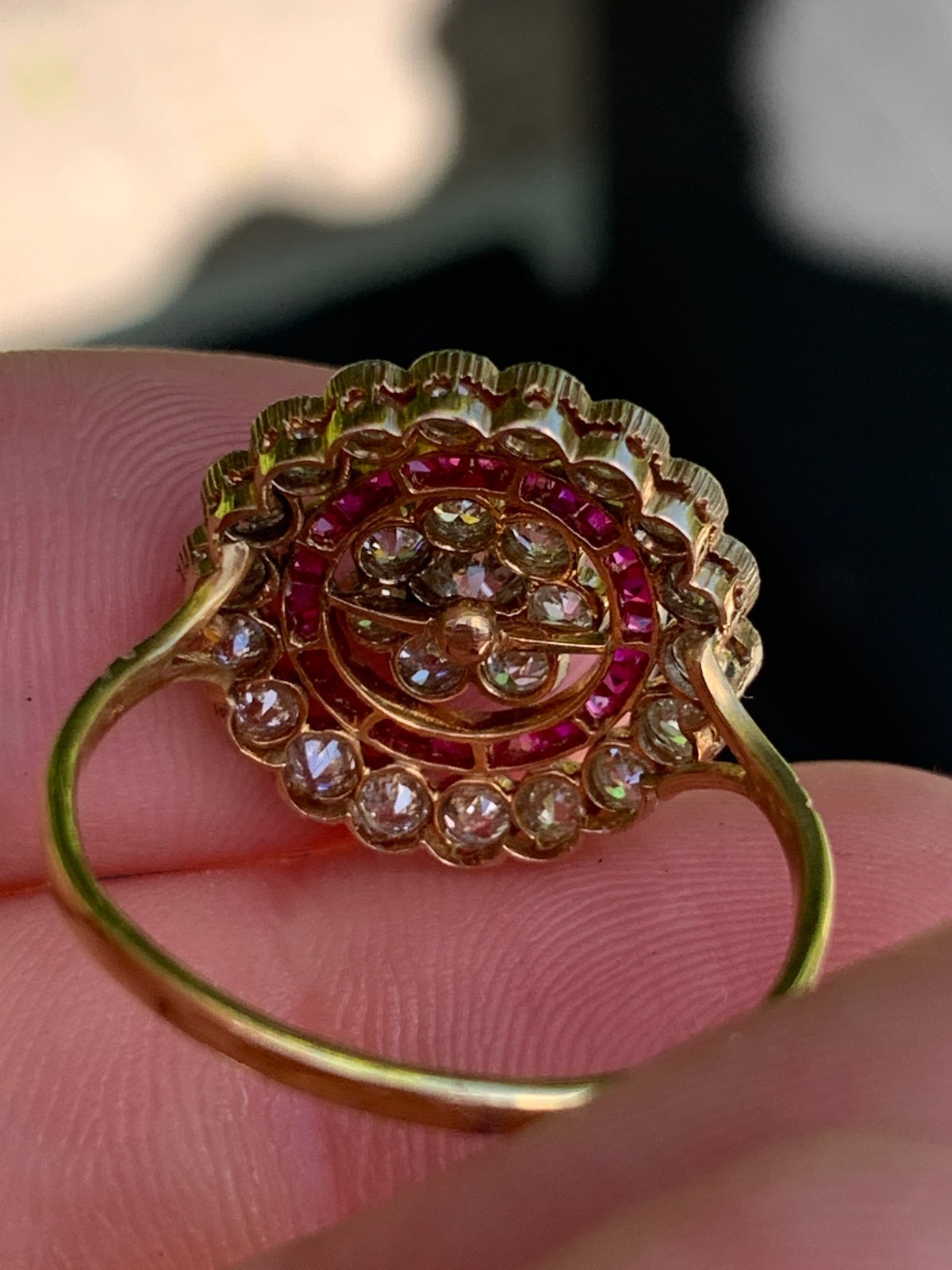18ct gold 2.55ct diamond ruby old cut cluster ring boxed 3.8 grams