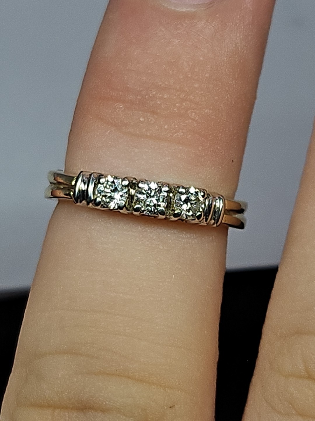 14k Yellow Gold 0.27TCW Diamond 3 Stone Ring Past Present Future Size 5.5 3.08g