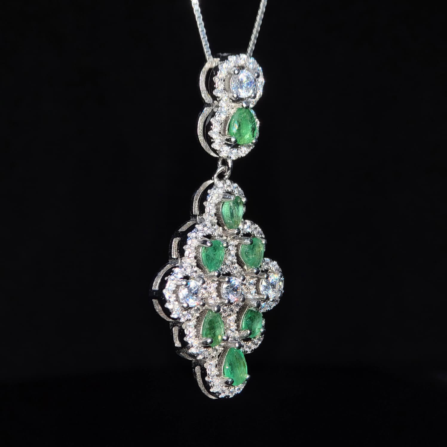 925 Sterling Silver Natural Emerald Pendant Pears Top Rich Green 5.75gm