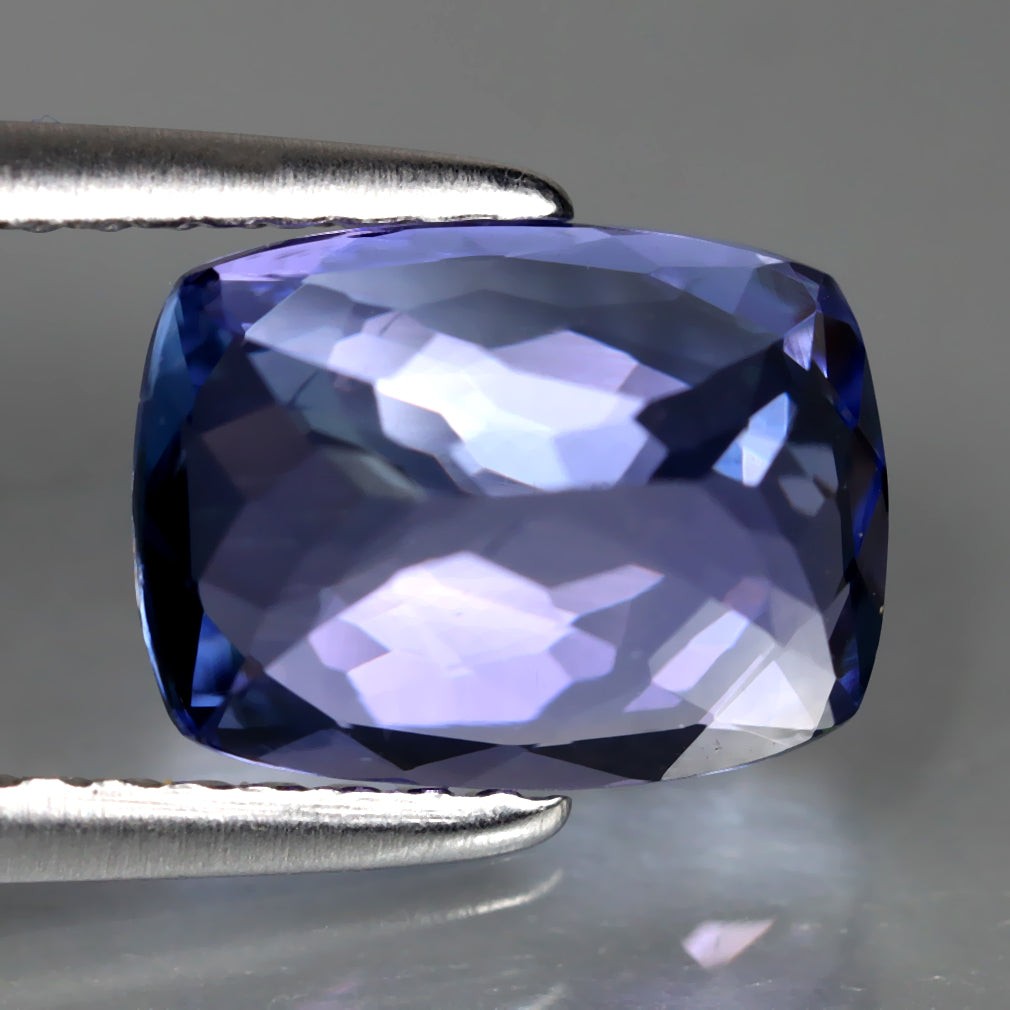 2.45 ct Shimmering Cushion(9.13 x 6.88 mm)Tanzania Bluish Violet Tanzanite Stone
