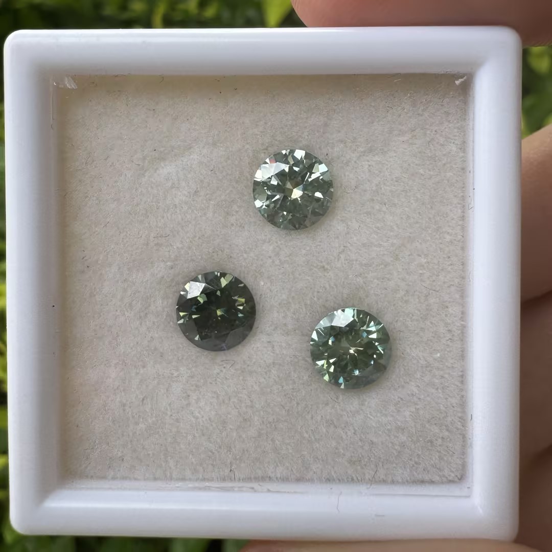 Wholesale VVS1 Moissanite Stones green 5-9mm Round Cut for Earring Jewelry Stone